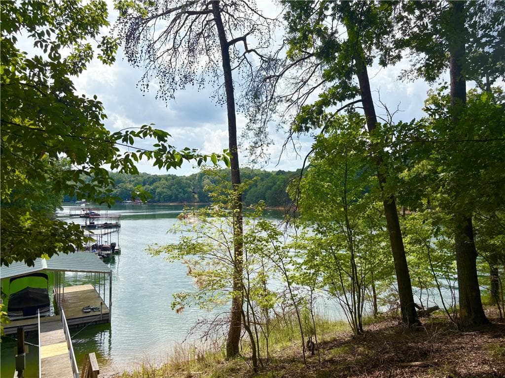 3 bedroom, 2 bathroom, 720 sq ft single family residence for sale at 6215 Wren Court, Gainesville, GA 30506 — photo 5