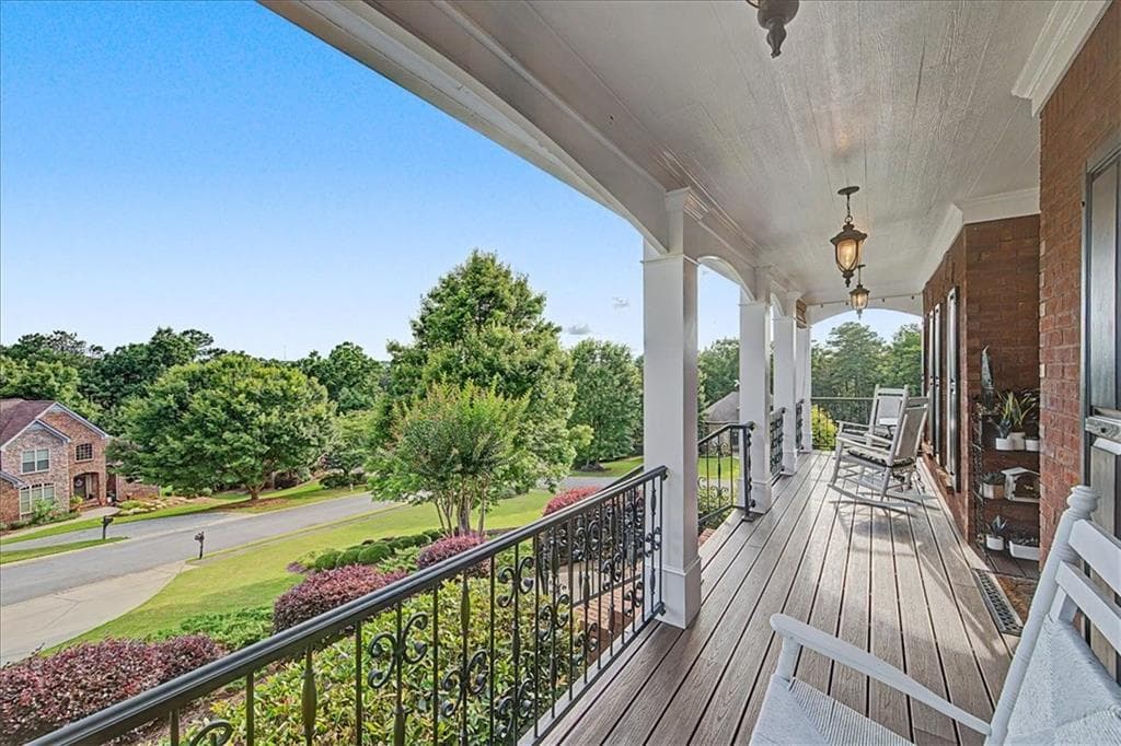 4 bedroom, 3 bathroom, 2,779 sq ft single family residence for sale at 20 Lake Overlook Drive, White, GA 30184 — photo 7