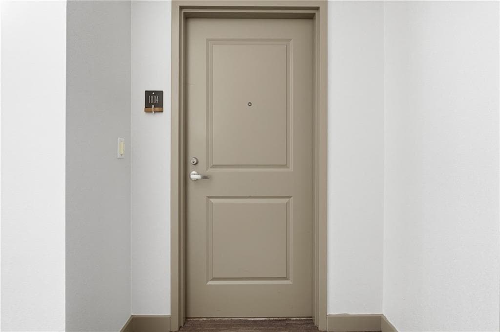 1 bedroom, 1 bathroom, 781 sq ft condominium for sale at 3338 Peachtree Road 1804, Atlanta, GA 30326 — photo 3