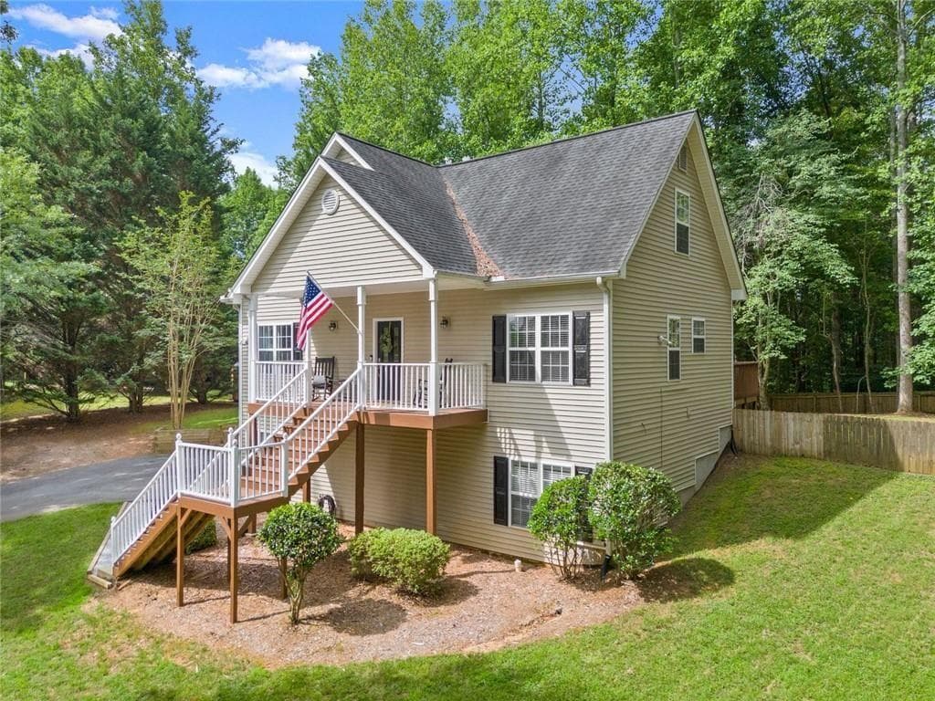 3 bedroom, 3 bathroom, 2,158 sq ft single family residence under contract at 267 Martins Grove Road, Dahlonega, GA 30533 — photo 2