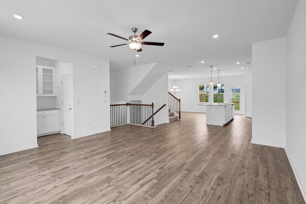 4 bedroom, 4 bathroom, 2,375 sq ft townhouse under contract at 2843 Rosehall Way, Lawrenceville, GA 30043 — photo 3