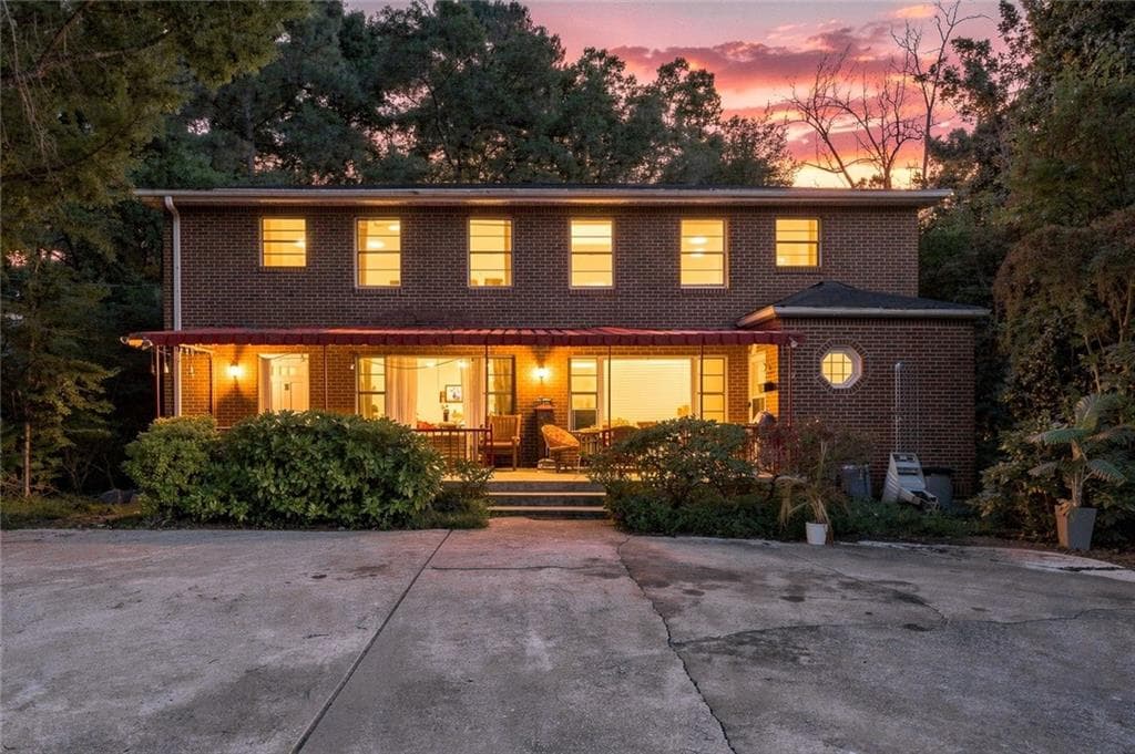 duplex for sale at 1515 Beech Valley Way, Atlanta, GA 30306 — photo 2