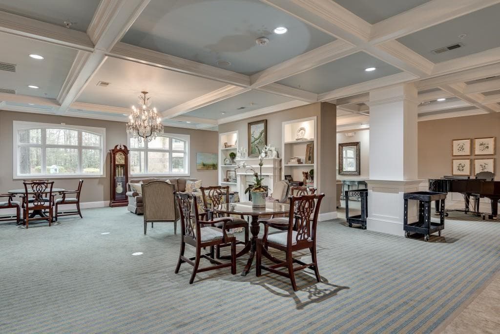 1 bedroom, 1 bathroom, 872 sq ft condominium for sale at 1800 Clairmont Lake A623, Decatur, GA 30033 — photo 6