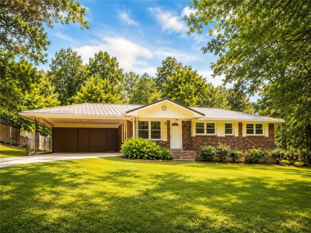 3 bedroom, 2 bathroom, 1,080 sq ft single family residence for sale at 203 Briarwood Drive, Dallas, GA 30132