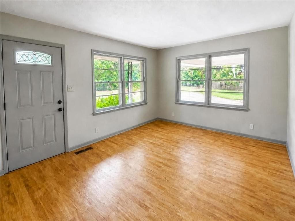 3 bedroom, 2 bathroom, 1,080 sq ft single family residence for sale at 203 Briarwood Drive, Dallas, GA 30132 — photo 5