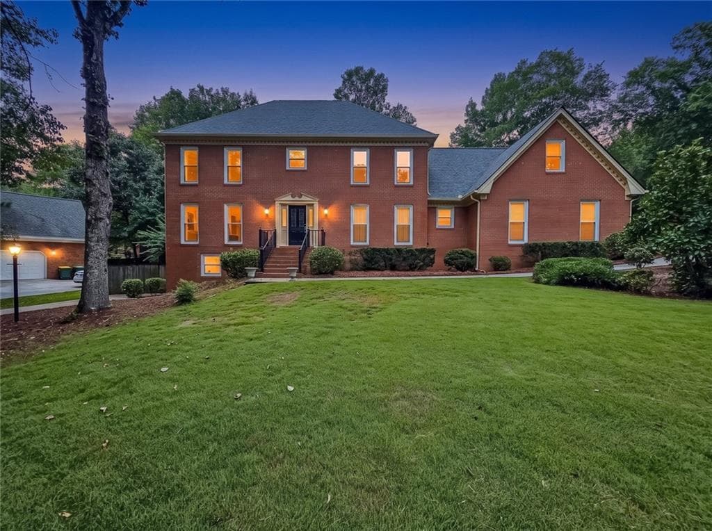 6 bedroom, 5 bathroom, 5,305 sq ft single family residence for sale at 5616 Broxton Circle, Peachtree Corners, GA 30092 — photo 2
