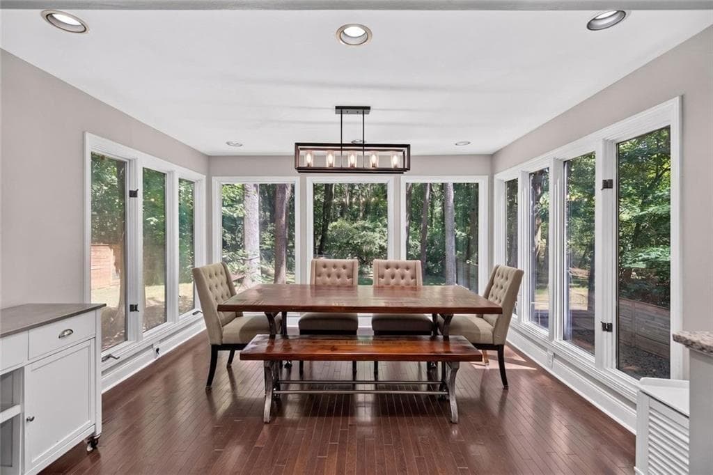 4 bedroom, 3 bathroom, 3,703 sq ft single family residence for sale at 4371 Vintage Lane, Dunwoody, GA 30338 — photo 4