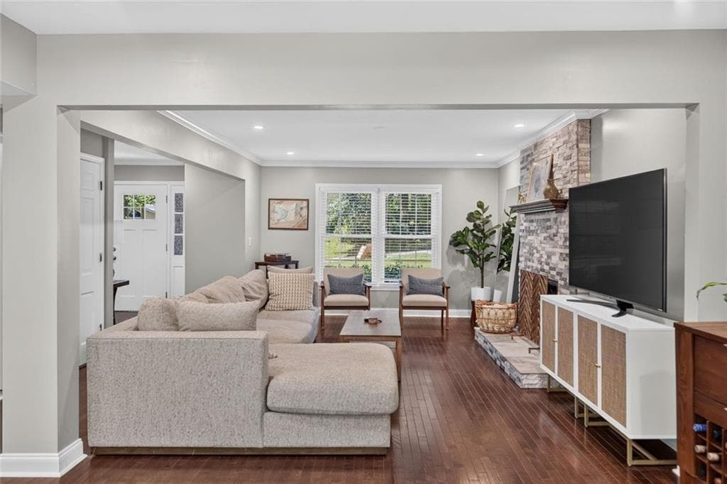4 bedroom, 3 bathroom, 3,703 sq ft single family residence for sale at 4371 Vintage Lane, Dunwoody, GA 30338 — photo 10