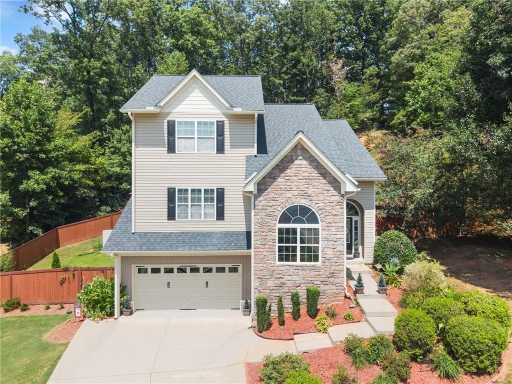 3 bedroom, 3 bathroom, 2,272 sq ft single family residence under contract at 4526 Old Princeton Ridge, Gainesville, GA 30506