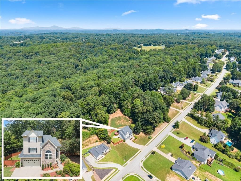 3 bedroom, 3 bathroom, 2,272 sq ft single family residence under contract at 4526 Old Princeton Ridge, Gainesville, GA 30506 — photo 2