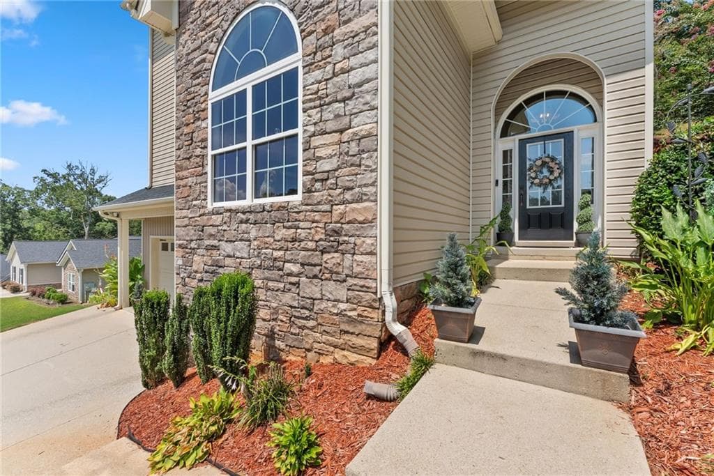 3 bedroom, 3 bathroom, 2,272 sq ft single family residence under contract at 4526 Old Princeton Ridge, Gainesville, GA 30506 — photo 7