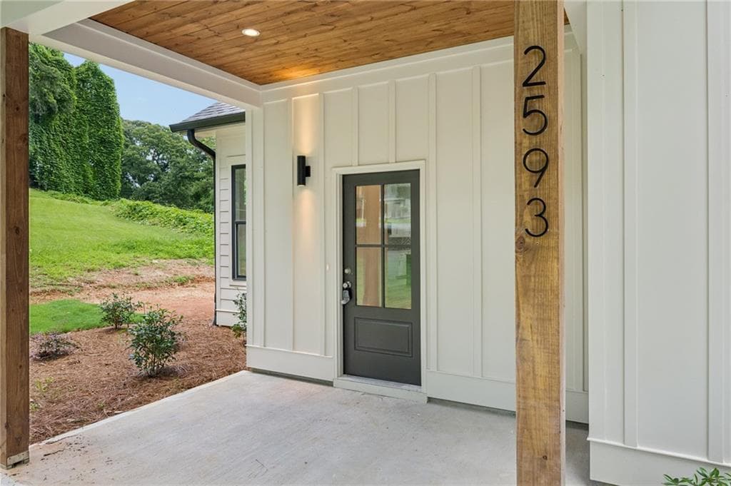 3 bedroom, 2 bathroom, 1,670 sq ft single family residence for sale at 2593 Abner Place, Atlanta, GA 30318 — photo 4