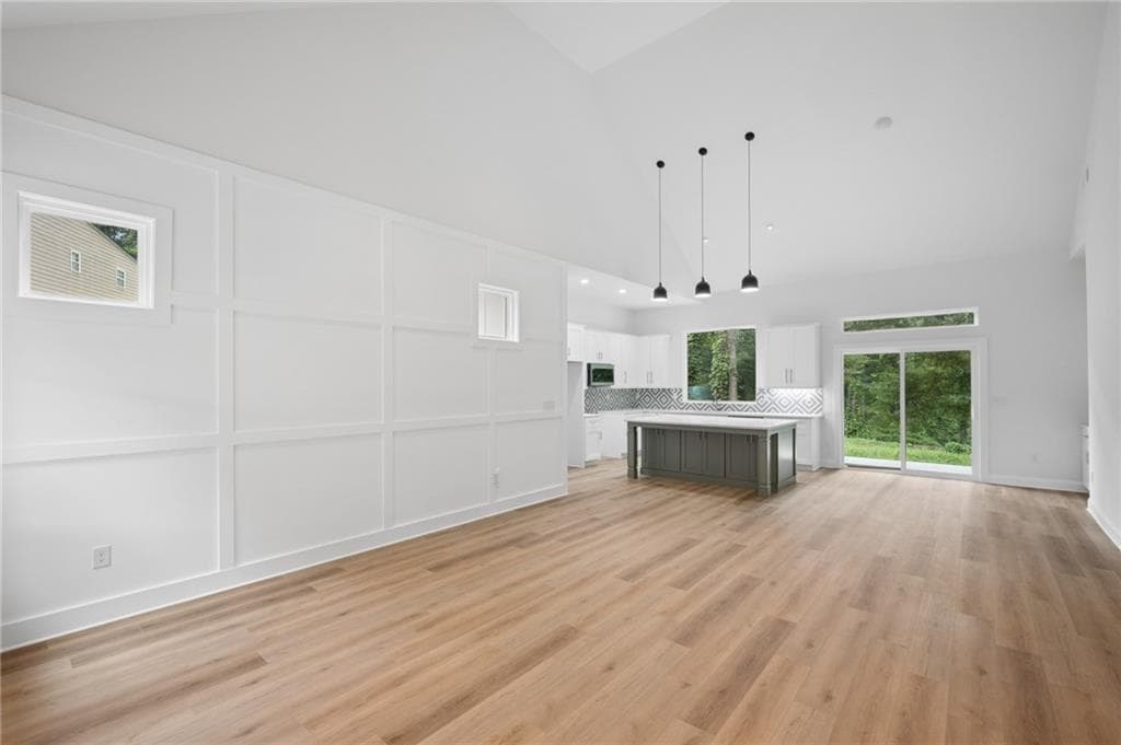 3 bedroom, 2 bathroom, 1,670 sq ft single family residence for sale at 2593 Abner Place, Atlanta, GA 30318 — photo 9