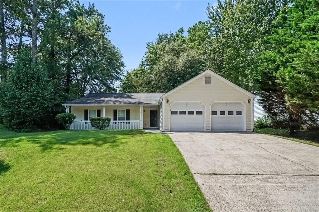 3 bedroom, 2 bathroom, 1,396 sq ft single family residence for sale at 911 Riverstone Way, Woodstock, GA 30188