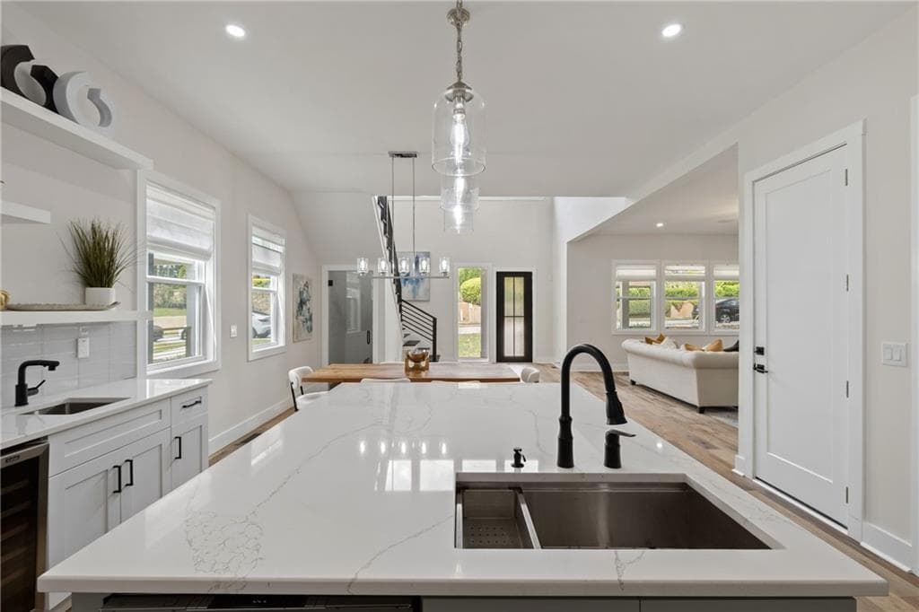 5 bedroom, 4 bathroom, 3,900 sq ft single family residence for sale at 2014 Cambridge Avenue, College Park, GA 30337 — photo 9