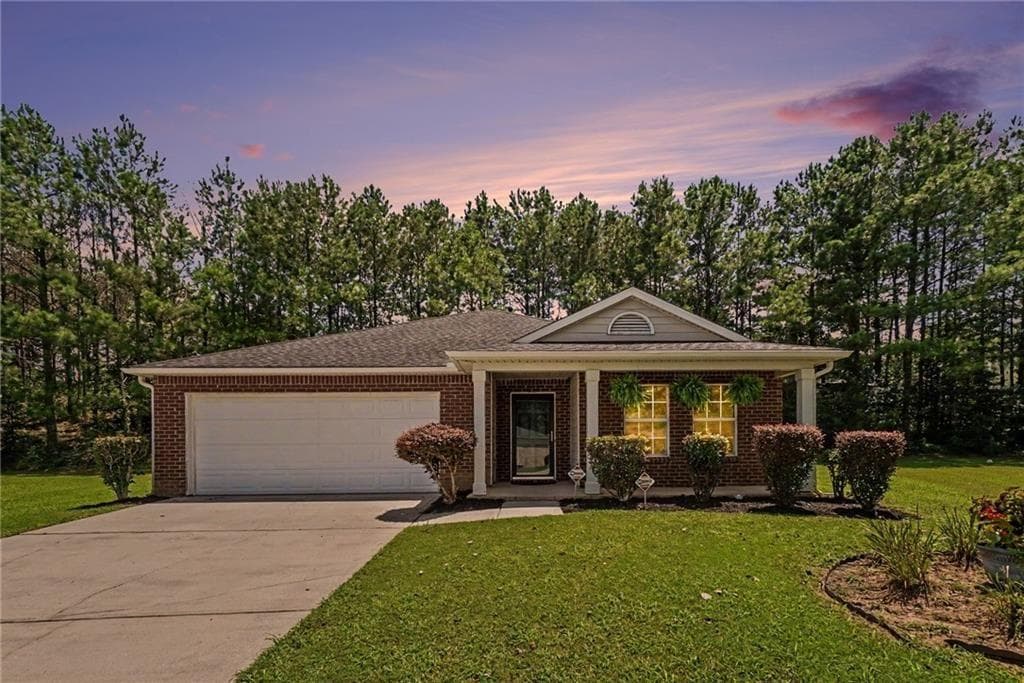 4 bedroom, 2 bathroom, 1,870 sq ft single family residence under contract at 460 Pinevale Court, Atlanta, GA 30349 — photo 2