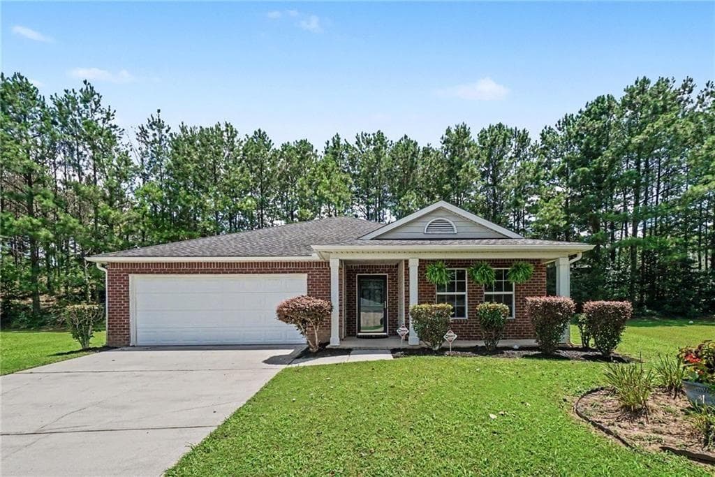 4 bedroom, 2 bathroom, 1,870 sq ft single family residence under contract at 460 Pinevale Court, Atlanta, GA 30349 — photo 8