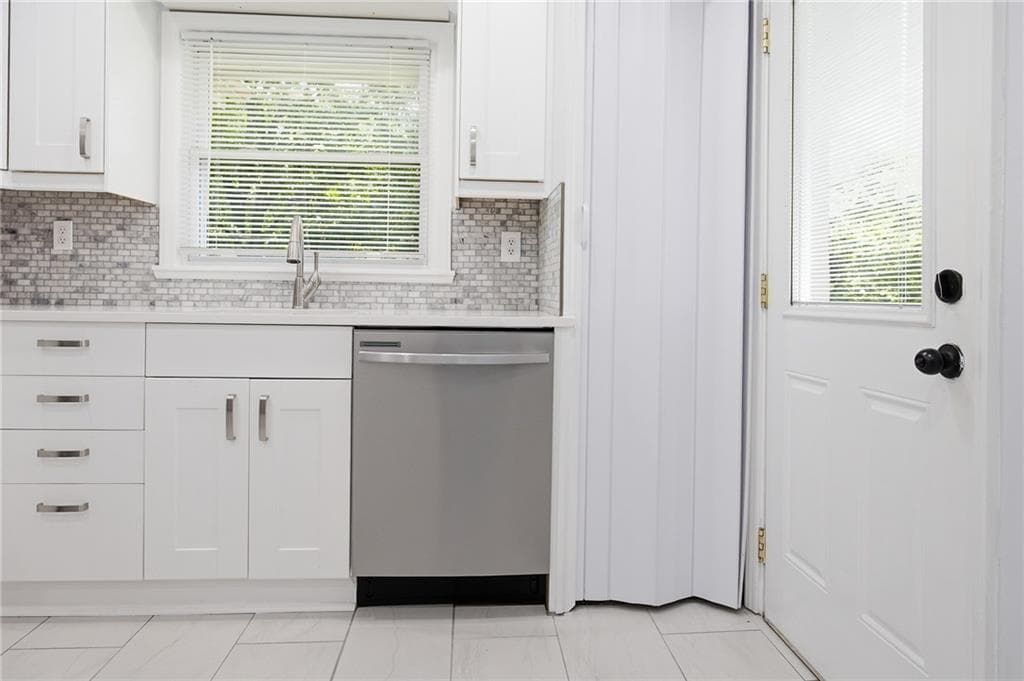 3 bedroom, 2 bathroom, 1,088 sq ft single family residence under contract at 2609 Harmony Way, Atlanta, GA 30344 — photo 4