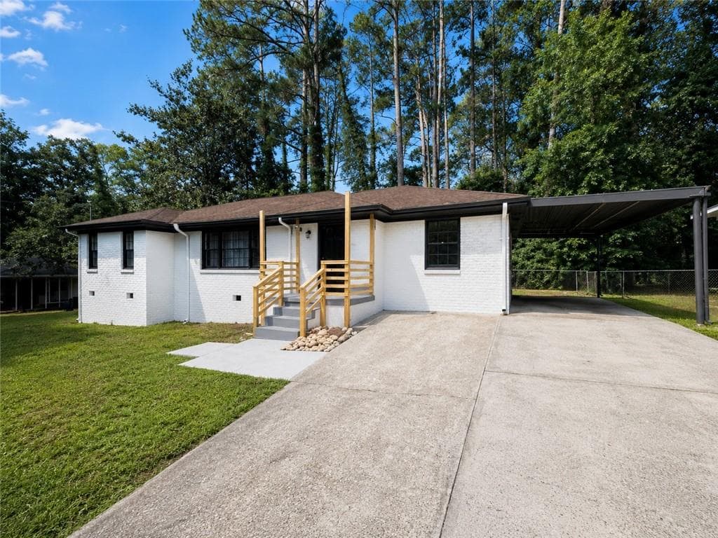 4 bedroom, 2 bathroom, 1,540 sq ft single family residence for sale at 1821 Sandringham Drive, Atlanta, GA 30311