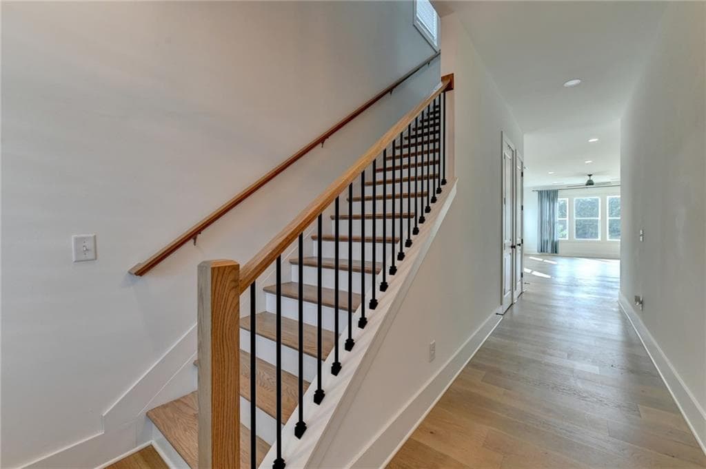 5 bedroom, 4 bathroom, 3,590 sq ft single family residence for sale at 1205 Westshore Drive, Cumming, GA 30041 — photo 3