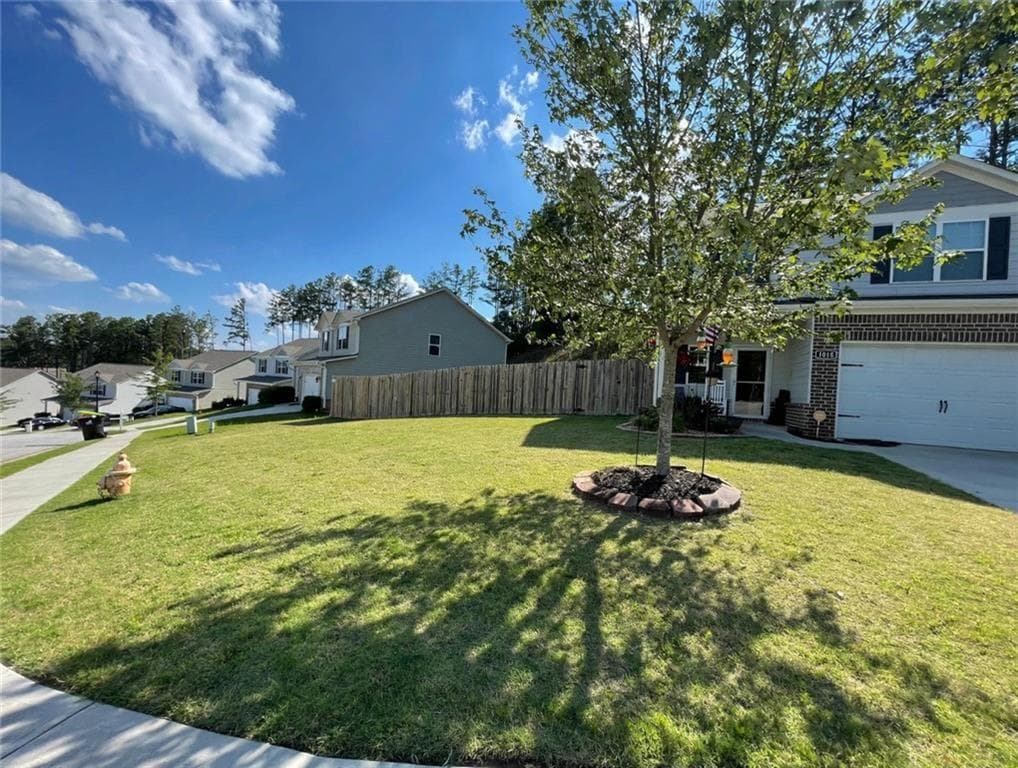 3 bedroom, 3 bathroom, 2,173 sq ft single family residence for sale at 1018 Nandina Court, Villa Rica, GA 30180 — photo 3