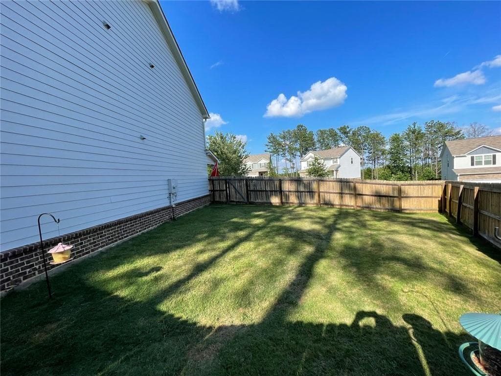 3 bedroom, 3 bathroom, 2,173 sq ft single family residence for sale at 1018 Nandina Court, Villa Rica, GA 30180 — photo 6