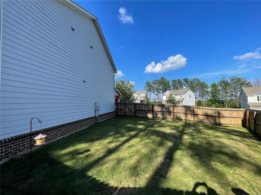 3 bedroom, 3 bathroom, 2,173 sq ft single family residence for sale at 1018 Nandina Court, Villa Rica, GA 30180 — photo 7