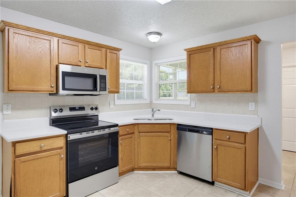 3 bedroom, 2 bathroom, 1,281 sq ft single family residence under contract at 1646 Holly Springs Road, Rockmart, GA 30153 — photo 7