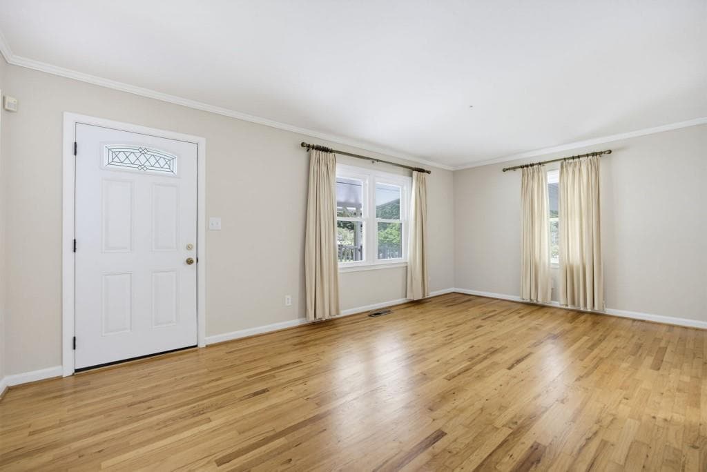 3 bedroom, 2 bathroom, 1,412 sq ft single family residence for sale at 1024 Oakdale Drive, Smyrna, GA 30080 — photo 5