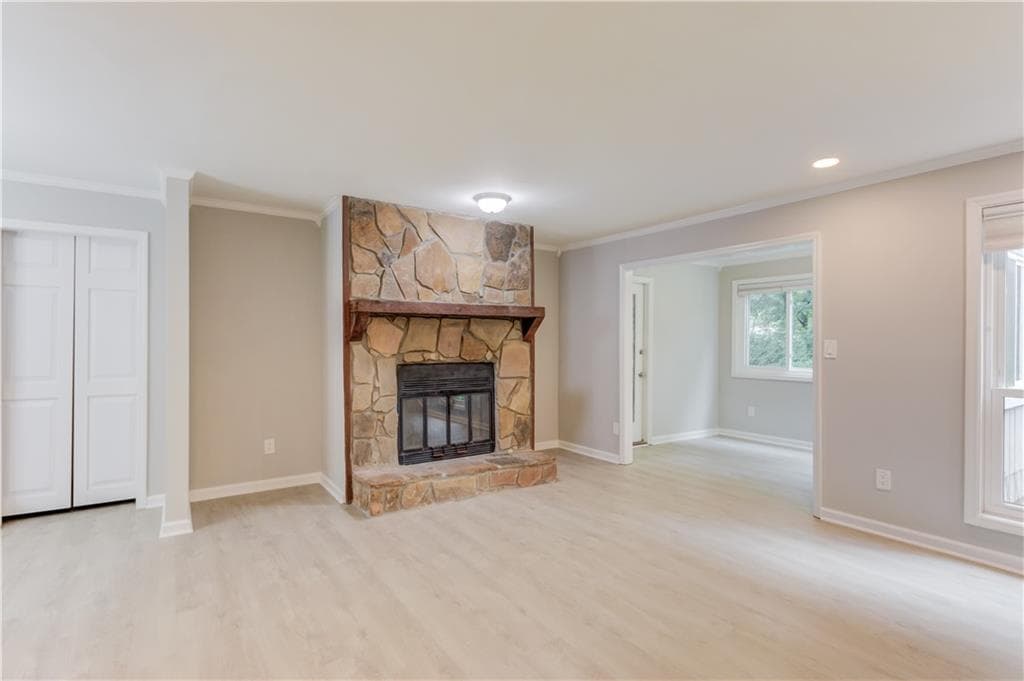 2 bedroom, 2 bathroom, 1,200 sq ft condominium for sale at 5907 Woodmont Boulevard, Peachtree Corners, GA 30092 — photo 2