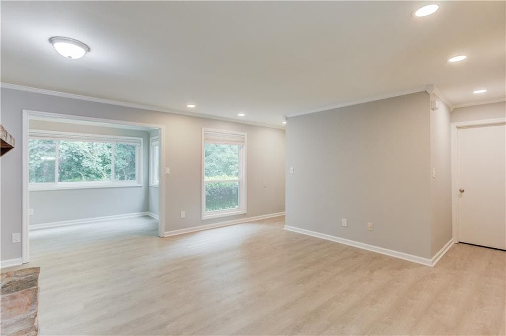 2 bedroom, 2 bathroom, 1,200 sq ft condominium for sale at 5907 Woodmont Boulevard, Peachtree Corners, GA 30092 — photo 3