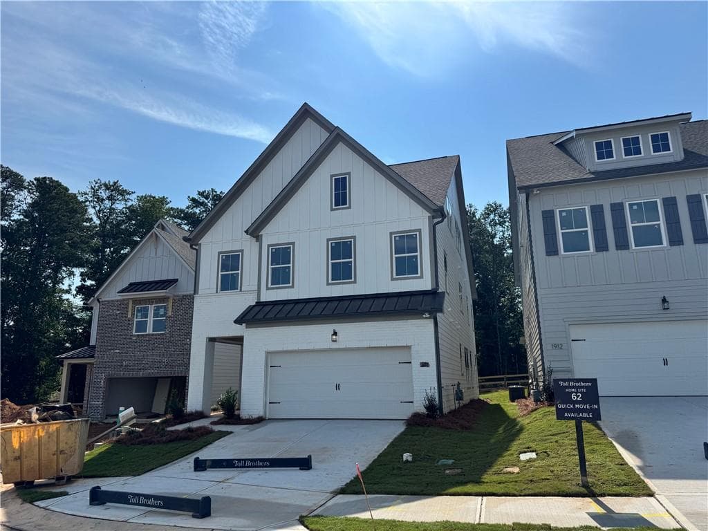 4 bedroom, 4 bathroom, 3,659 sq ft single family residence for sale at 1916 Allyan Drive, Marietta, GA 30066 — photo 4