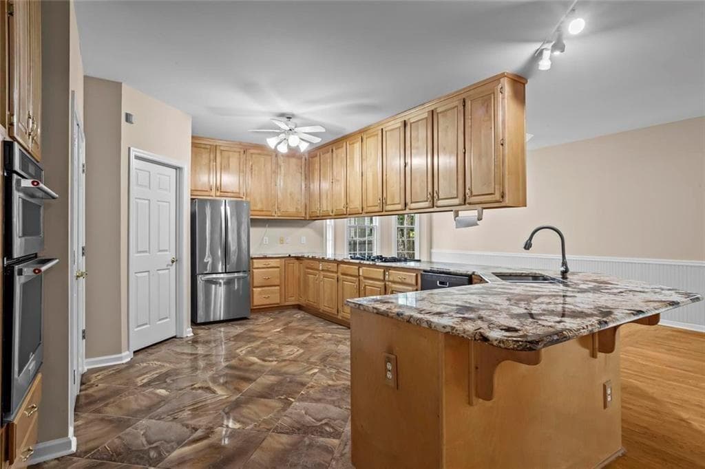 4 bedroom, 3 bathroom, 3,503 sq ft single family residence for sale at 2161 Major Loring Way, Marietta, GA 30064 — photo 6