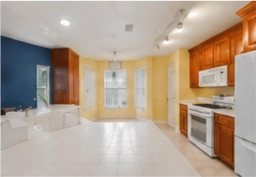 4 bedroom, 3 bathroom, 1,968 sq ft single family residence for rent at 1750 Arborwood Drive, Grayson, GA 30017 for $2,200 a month — photo 5
