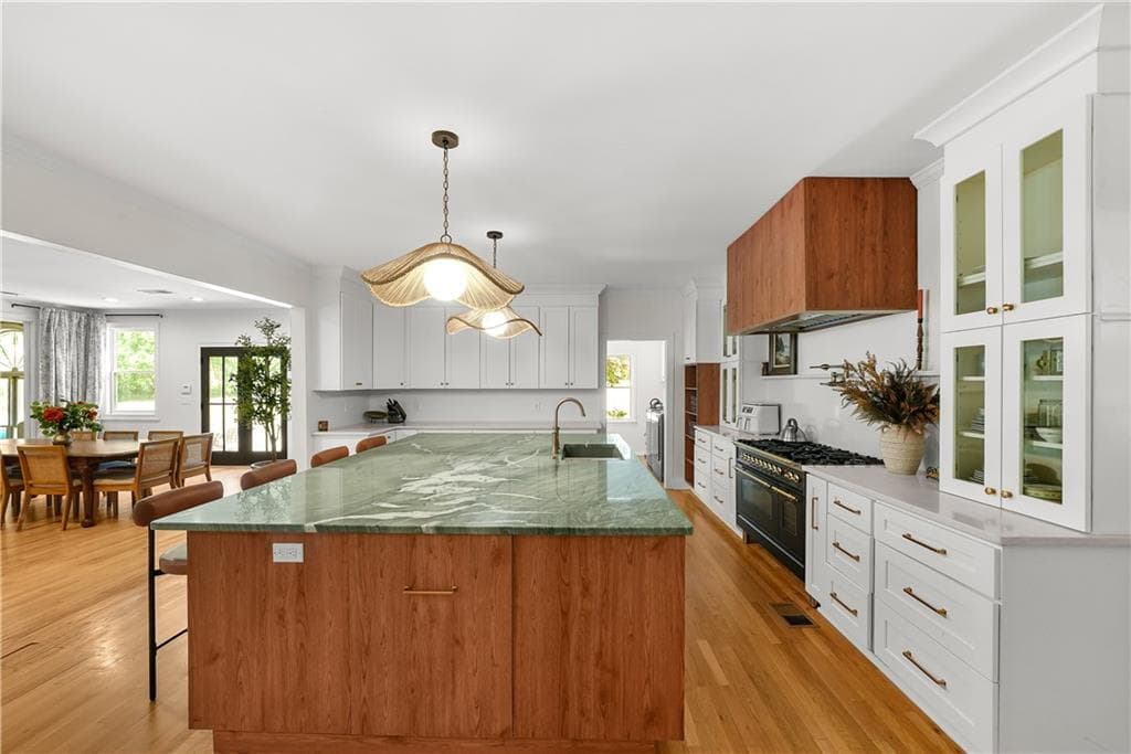 5 bedroom, 6 bathroom, 8,189 sq ft single family residence for sale at 5102 Chastleton Drive, Stone Mountain, GA 30087 — photo 9