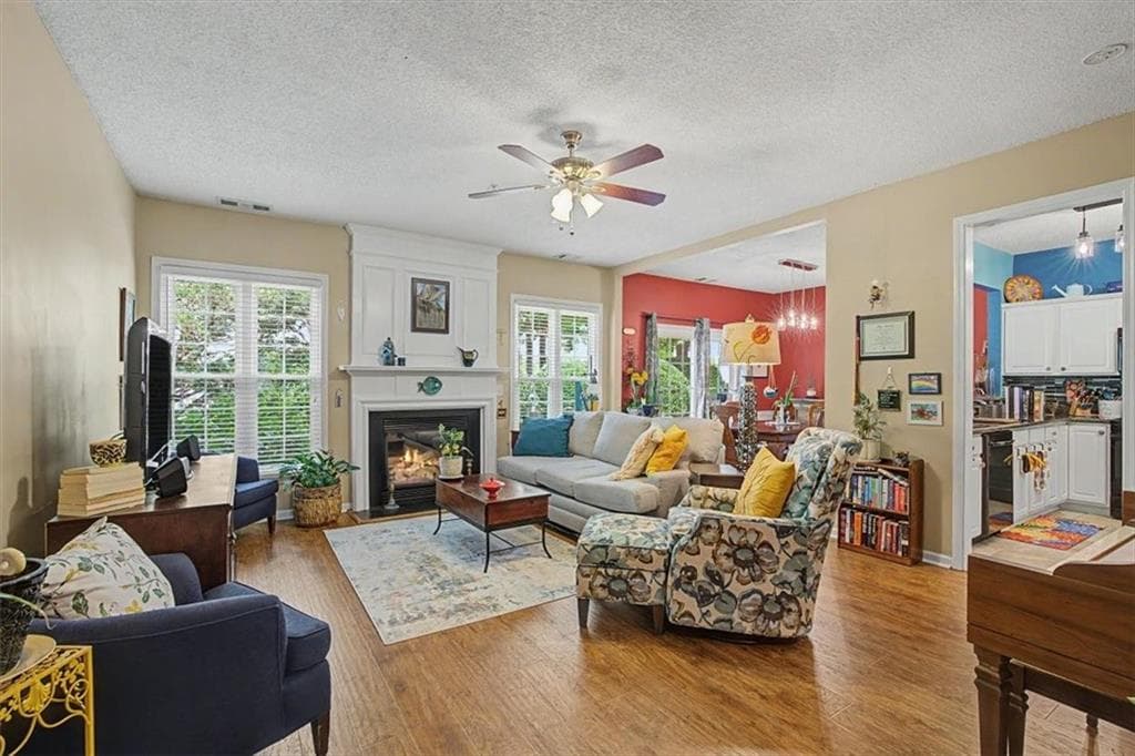 3 bedroom, 3 bathroom, 1,776 sq ft townhouse for sale at 151 Regent Place, Woodstock, GA 30188 — photo 3