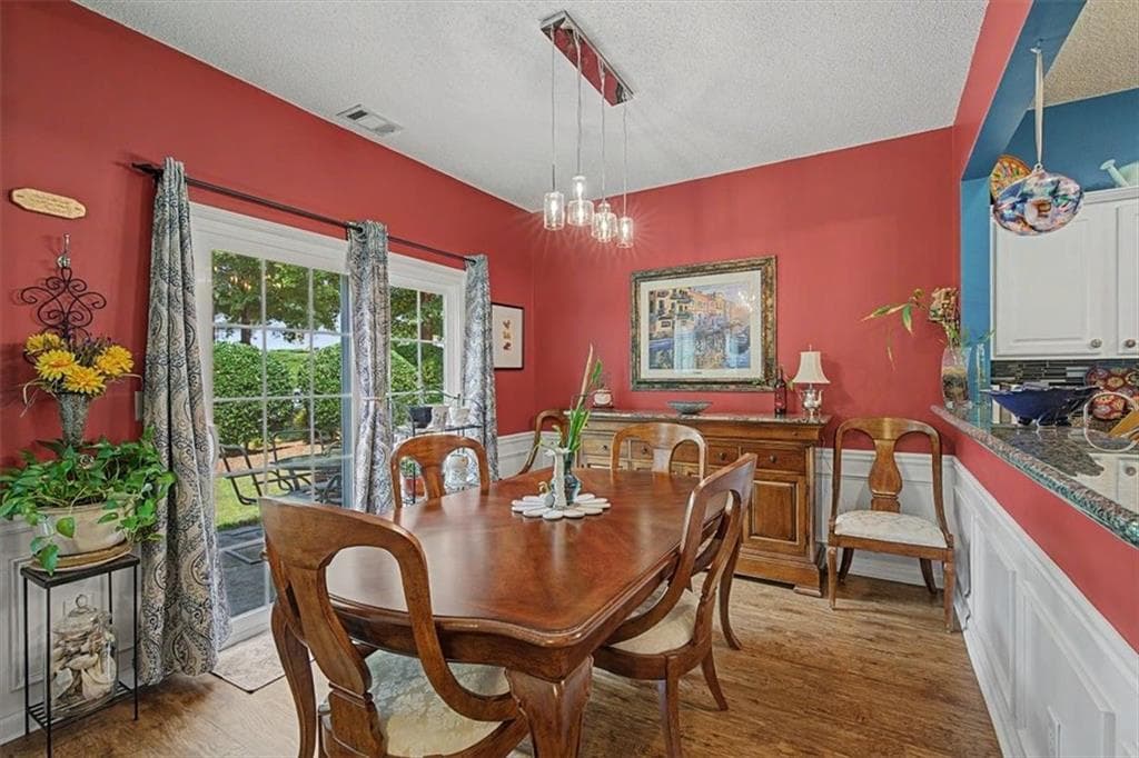 3 bedroom, 3 bathroom, 1,776 sq ft townhouse for sale at 151 Regent Place, Woodstock, GA 30188 — photo 4