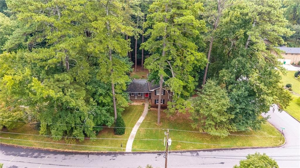 4 bedroom, 3 bathroom, 2,072 sq ft single family residence for sale at 3921 Woburn Drive, Tucker, GA 30084 — photo 3