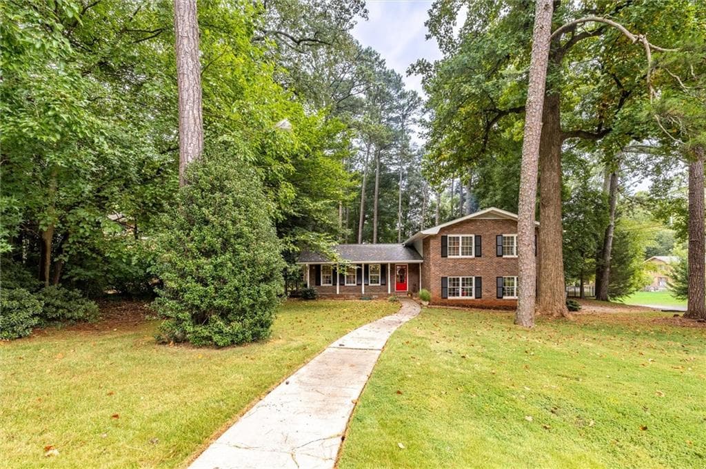 4 bedroom, 3 bathroom, 2,072 sq ft single family residence for sale at 3921 Woburn Drive, Tucker, GA 30084 — photo 4