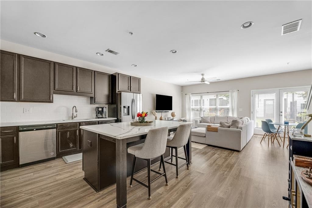 3 bedroom, 3 bathroom, 1,535 sq ft townhouse for sale at 2893 Royal Heights Drive, Atlanta, GA 30318 — photo 6