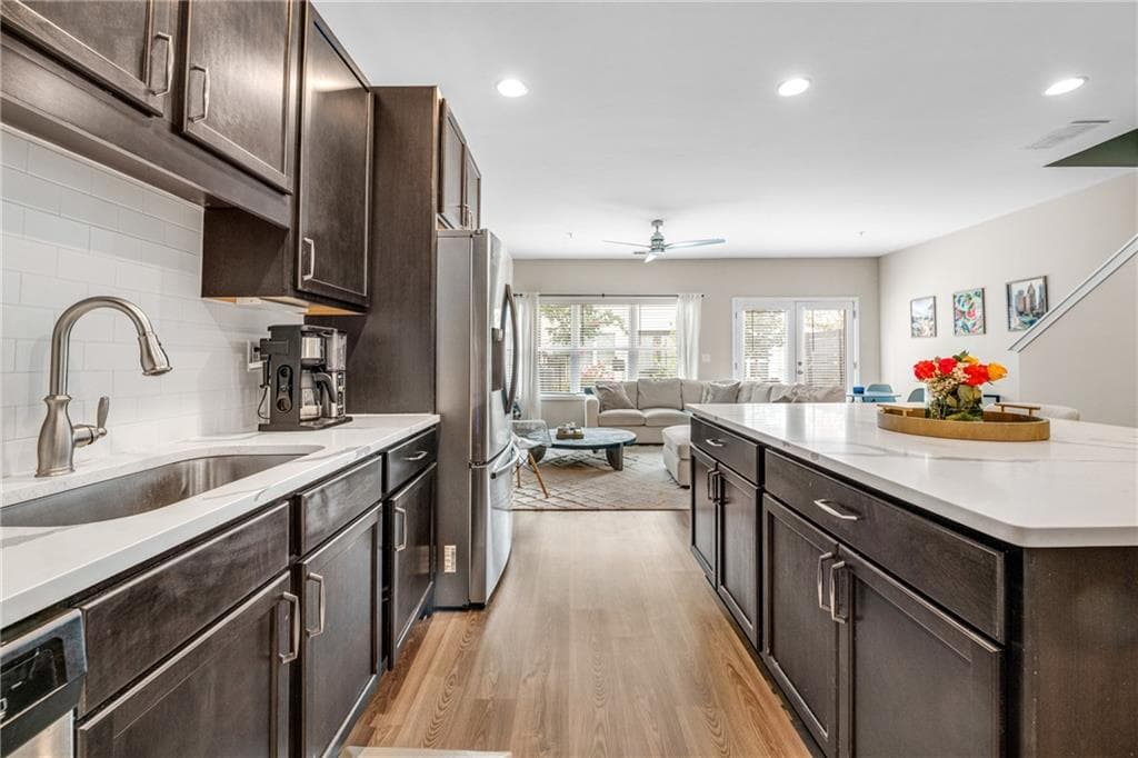 3 bedroom, 3 bathroom, 1,535 sq ft townhouse for sale at 2893 Royal Heights Drive, Atlanta, GA 30318 — photo 9