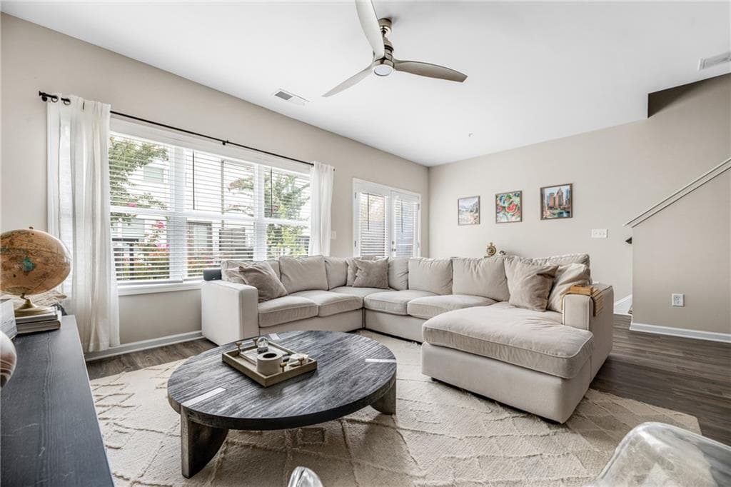 3 bedroom, 3 bathroom, 1,535 sq ft townhouse for sale at 2893 Royal Heights Drive, Atlanta, GA 30318 — photo 10