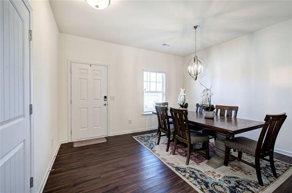 4 bedroom, 3 bathroom, 2,005 sq ft single family residence for sale at 8 Joplin Street, Rome, GA 30161 — photo 6