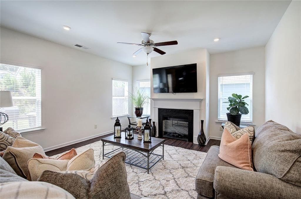 4 bedroom, 3 bathroom, 2,005 sq ft single family residence for sale at 8 Joplin Street, Rome, GA 30161 — photo 8