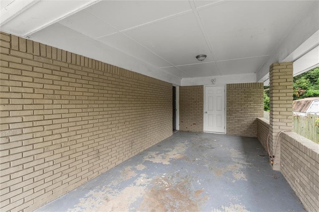 3 bedroom, 2 bathroom, 1,293 sq ft single family residence under contract at 677 N Hairston Road, Stone Mountain, GA 30083 — photo 3