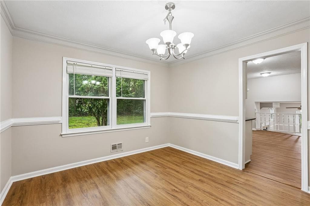 4 bedroom, 3 bathroom, 2,477 sq ft single family residence for sale at 2896 Haverford Lane, Marietta, GA 30067 — photo 4