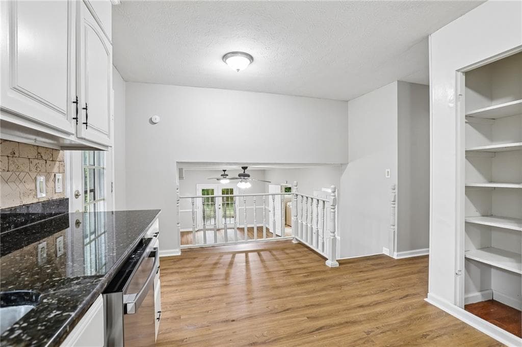 4 bedroom, 3 bathroom, 2,477 sq ft single family residence for sale at 2896 Haverford Lane, Marietta, GA 30067 — photo 9