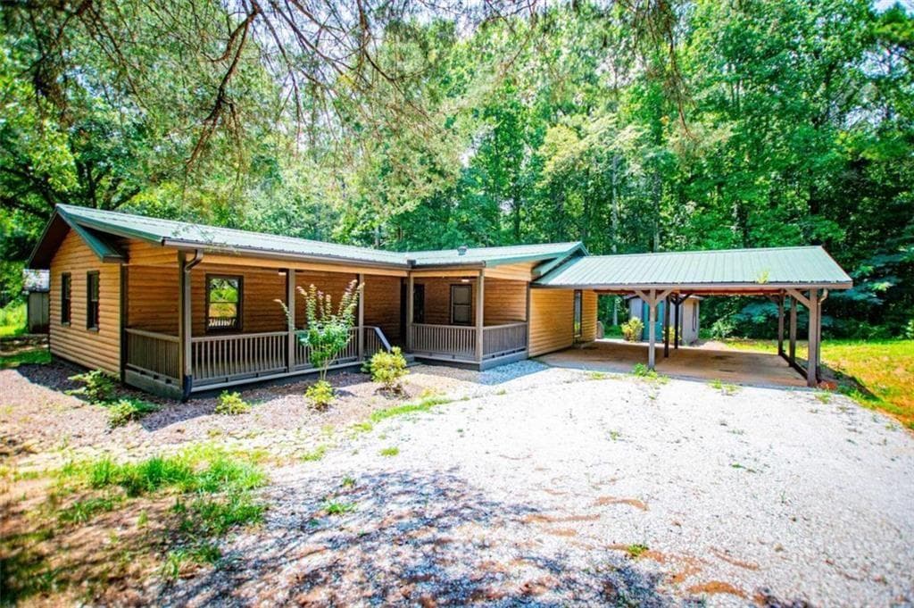 3 bedroom, 2 bathroom, 1,686 sq ft single family residence for sale at 315 Laurel Road, Carrollton, GA 30117 — photo 1 of 81