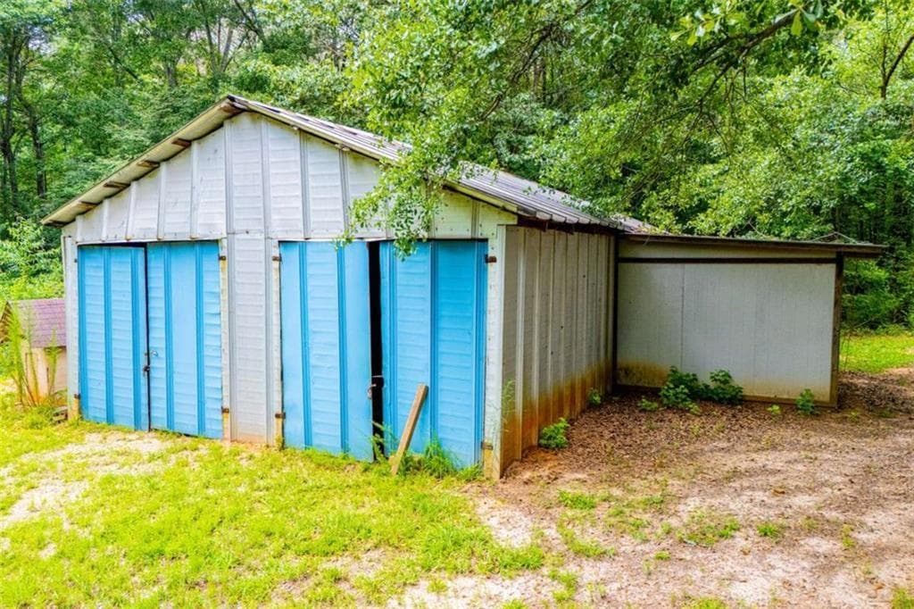 3 bedroom, 2 bathroom, 1,686 sq ft single family residence for sale at 315 Laurel Road, Carrollton, GA 30117 — photo 5