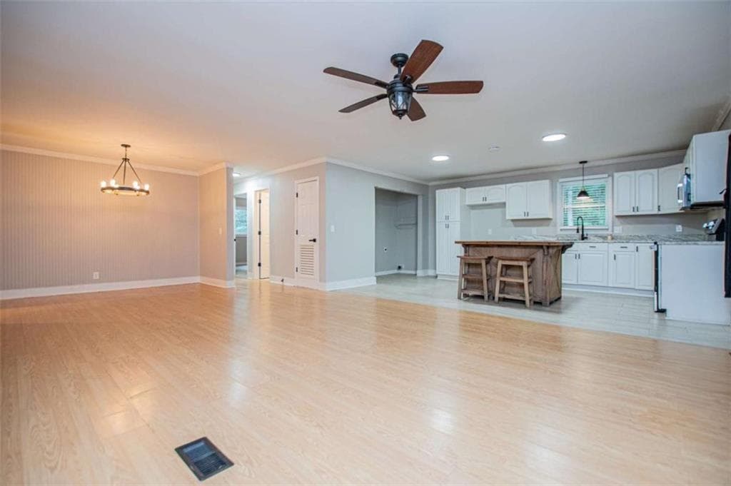 3 bedroom, 2 bathroom, 1,686 sq ft single family residence for sale at 315 Laurel Road, Carrollton, GA 30117 — photo 7